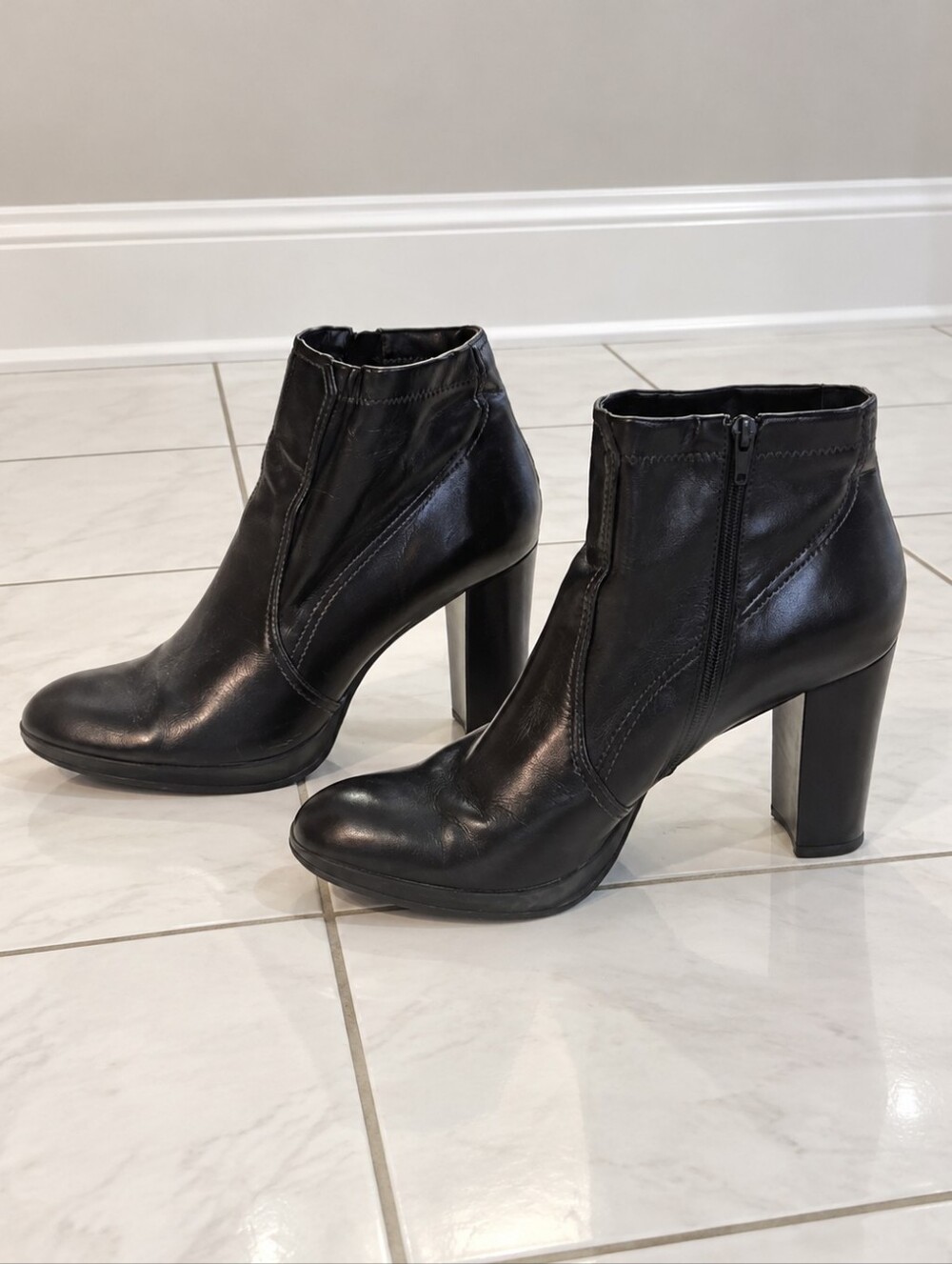 FRANCO SARTO Brown Block-Heel Ankle Boots. Made In Brazil.